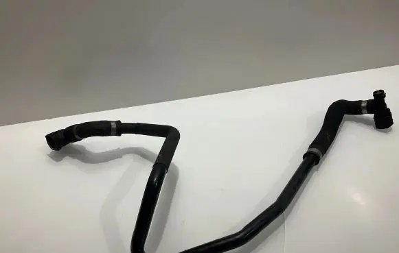 Mercedes-Benz C W204 Engine coolant pipe/hose A2125010024 2125010024