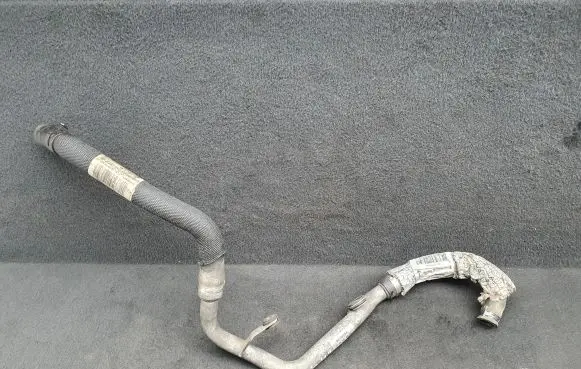 Audi A8 S8 D4 4H Engine coolant pipe/hose 4H0422887AM B21067DA 4H0422887BF