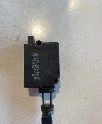 BMW 5 E39 Tailgate boot lock/latch motor 8377569