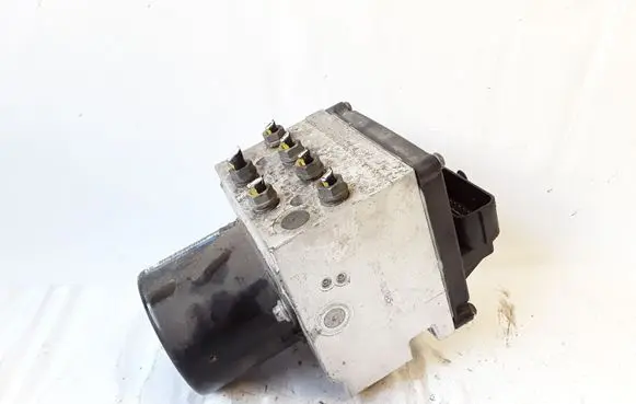 Volkswagen PASSAT B6 ABS Pump 3C0614109C 16431601 16431501C