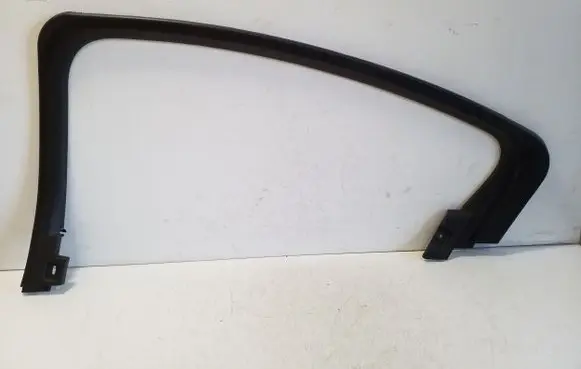 Opel Ampera Rear door glass trim molding 802579867