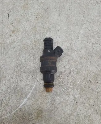 Audi A6 S6 C4 4A Fuel injector 078133551