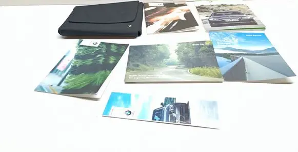 BMW 3 E90 E91 Owners service history hand book 