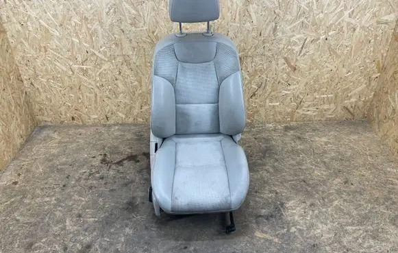 Mercedes-Benz C W204 Front passenger seat