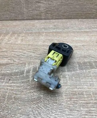 Toyota RAV 4 (XA10) Airbag deployment crash/impact sensor 8917312170 Used WithPlug