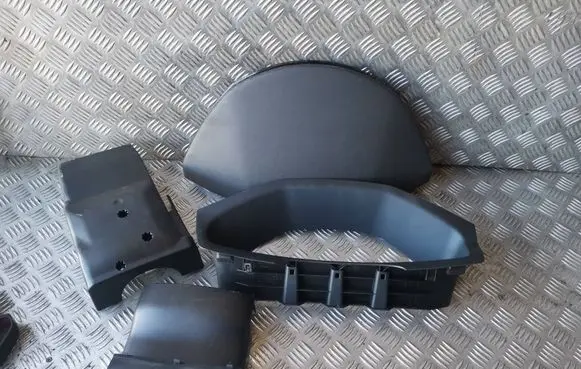 Volvo XC70 Steering wheel column trim 1282846 3409335 9177705