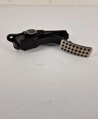 Mercedes-Benz ML W164 Accelerator throttle pedal A1643000004