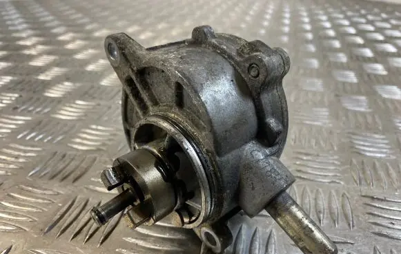 Mercedes-Benz Sprinter W906 Vacuum pump A6462300165