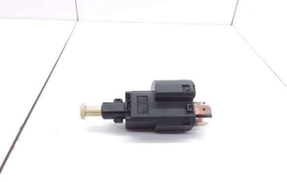 Opel Zafira A Brake pedal sensor switch 09132299 09175172