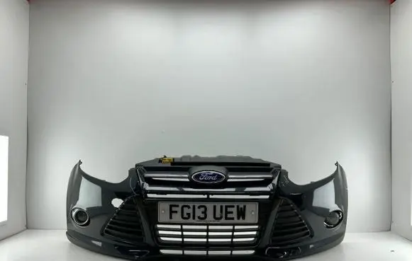 Ford Focus Front bumper BM5117757A BM5117E778