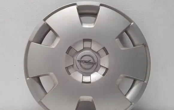 Opel Astra H R16 wheel hub/cap/trim 13209732 13209733 13209734