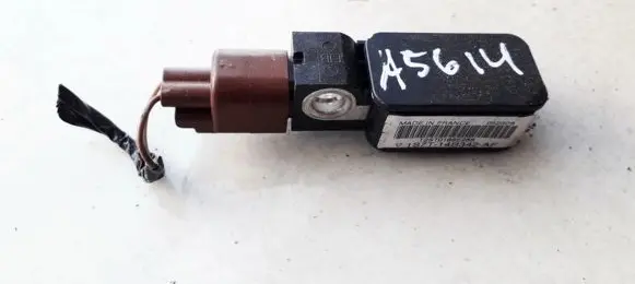 Ford Mondeo Mk III Airbag deployment crash/impact sensor 1S7T14B342AF 1S7T-14B342-AF