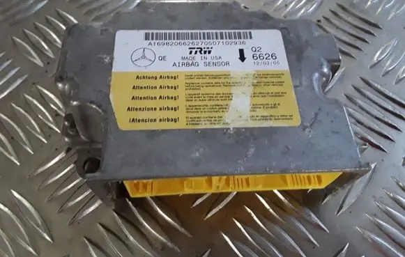 Mercedes-Benz A W169 Airbag control unit/module A1698206626 TRWQ26626