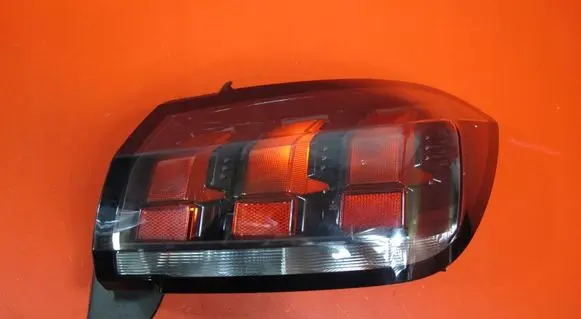 Peugeot 208 Rear/tail lights 9823216580