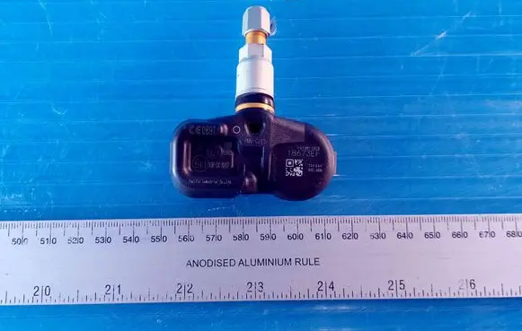 Toyota Yaris Tire pressure sensor 10R048207 18673EF