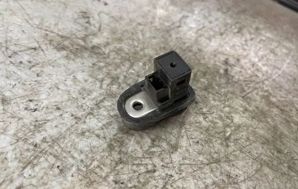Nissan Navara D40 Front door sensor 