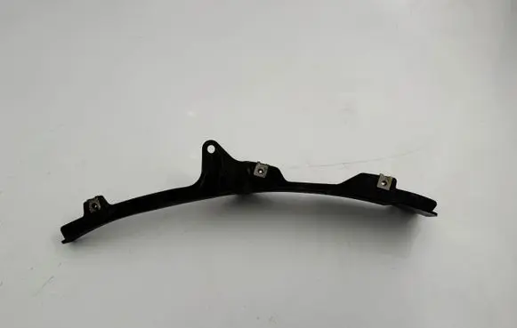 Audi Q7 4M Front splash guards bracket 4M0853887C