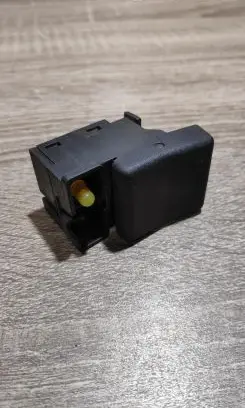 Opel Omega A Windscreen/window heater switch 90213286