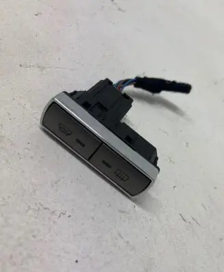 Ford Focus Windscreen/window heater switch 18K574AB 3U21