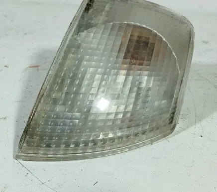 Volkswagen PASSAT B5 Front indicator light 22474000D