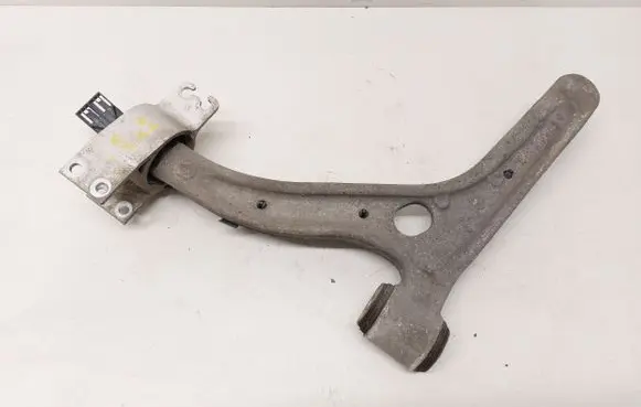 Mercedes-Benz A W176 Front lower control arm/wishbone