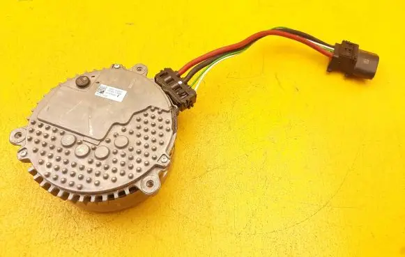 Coolant fan relay