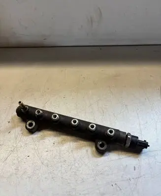 Renault Espace IV Fuel main line pipe 7700112777