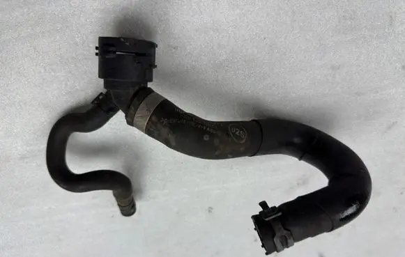 Skoda Octavia Mk3 (5E) Engine coolant pipe/hose 5Q0121157