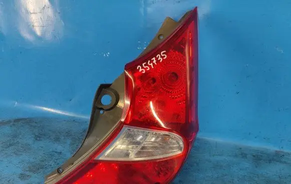 Hyundai Accent V Boot/trunk interior light 924021R210