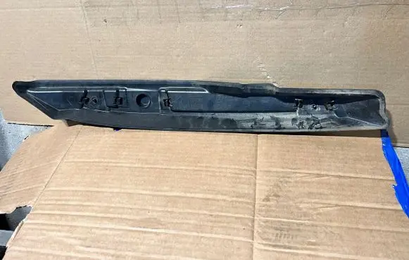 Skoda Fabia Mk3 (NJ) Fender foam support/seal 6V0821111
