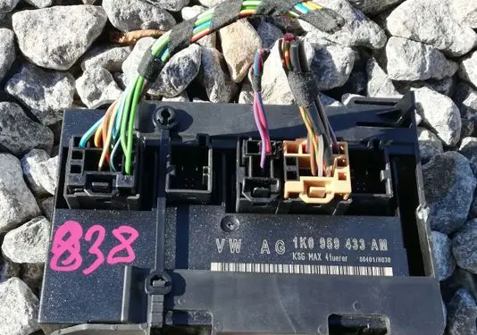 Volkswagen Golf Plus Gateway control module 1k0959433am4car