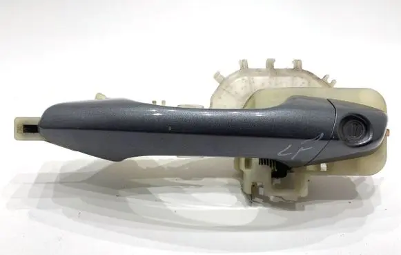 Hyundai Santa Fe Front door exterior handle 91330-03100