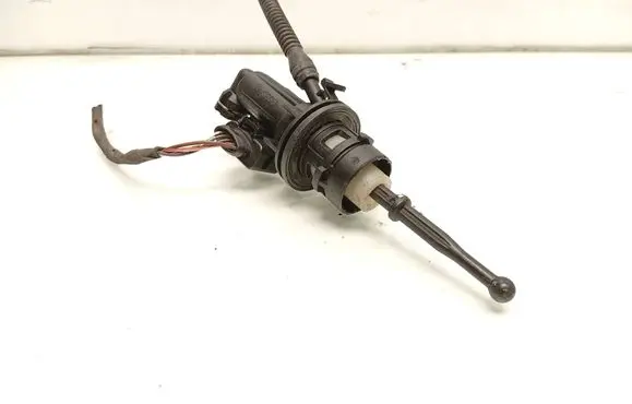 Volkswagen PASSAT B7 Clutch master cylinder 3C0721388K