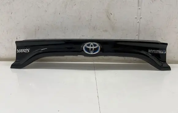 Toyota Yaris XP210 Tailgate trim 76801K0010