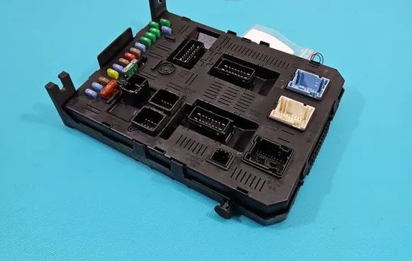 Peugeot 307 Central body control module 9660105980 IMPRK1448294