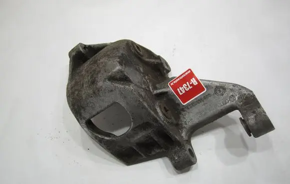 Volkswagen Golf III Engine mounting bracket 028145523B