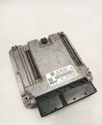 Volkswagen Golf V Engine control unit/module 03C906032H 03C906032C 0261201541