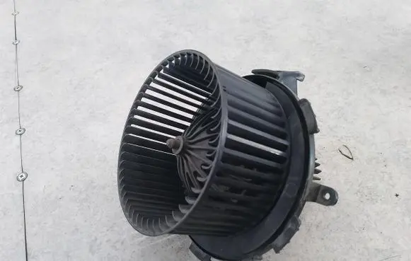 Opel Zafira B Heater fan/blower D8087