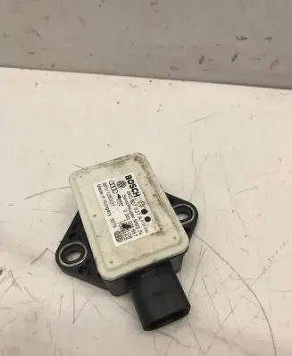 Audi A4 S4 B8 8K ESP acceleration yaw rate sensor 8K0907637A 0265005667 3078080