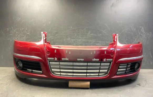 Volkswagen Golf V Front bumper 1K0807221D 1K0805903B