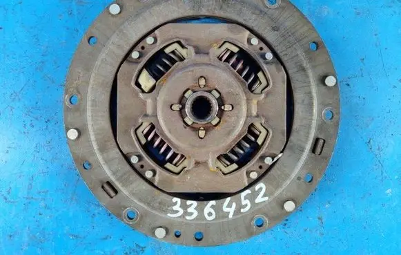 Toyota Prius (XW30) Clutch pressure plate 3127047040