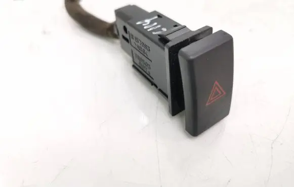 Toyota Avensis T250 Hazard light switch 157963 TR9503