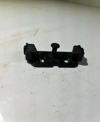BMW 3 E46 Rear door lock loop/hook striker 8203771