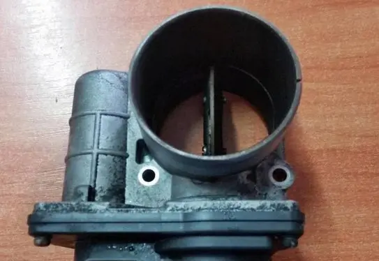 Opel Vectra C Throttle body valve 52601 85606