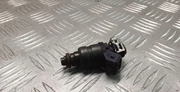 Audi A4 S4 B5 8D Fuel injector 078133551L