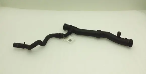 Volkswagen PASSAT B7 Engine coolant pipe/hose 03C121065F