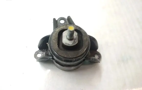 Hyundai i30 Engine mount bracket 21810A5500