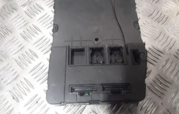 Renault Megane II Comfort/convenience module 8200309689 S118400120D