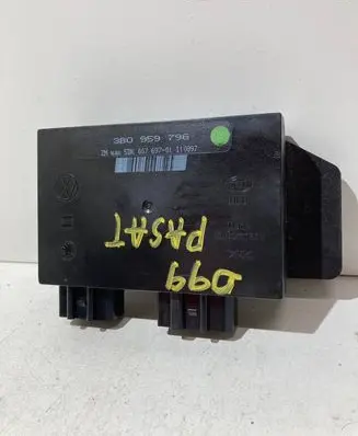 Volkswagen PASSAT B5 Comfort/convenience module 3B0959796 5DK00769701
