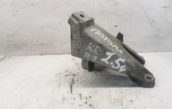 Audi A4 S4 B7 8E 8H Engine mounting bracket 8E0199307F